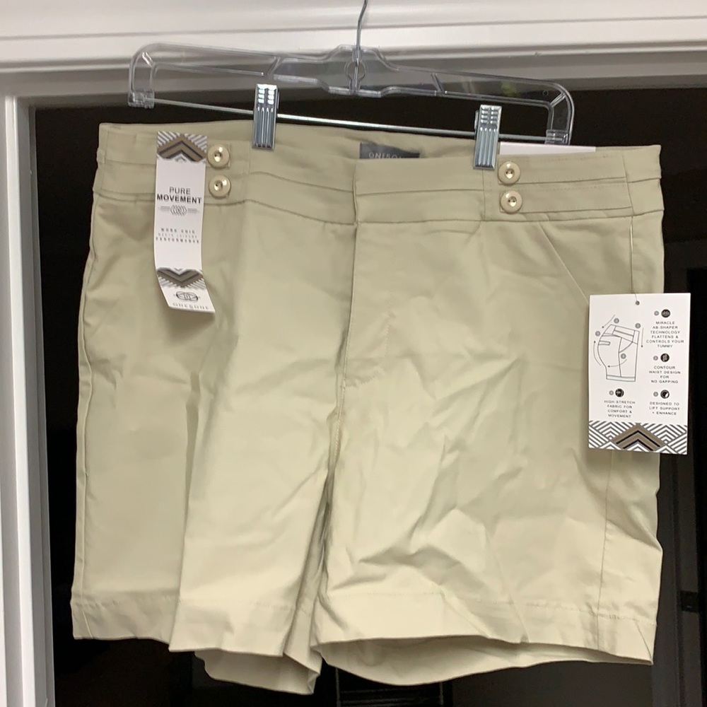 Size 16 One5One cream/tan shorts